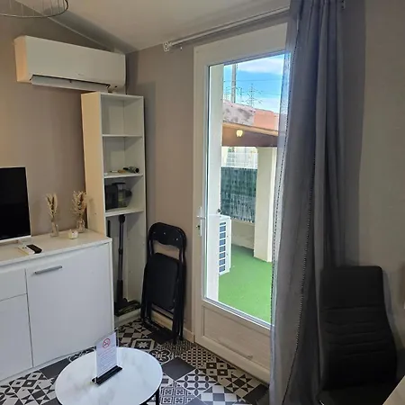 Feriehus La Maisonnette De Pizancon